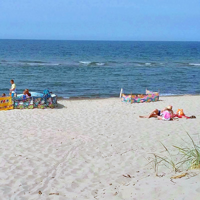 plaża nieopodal bursztynowych domków